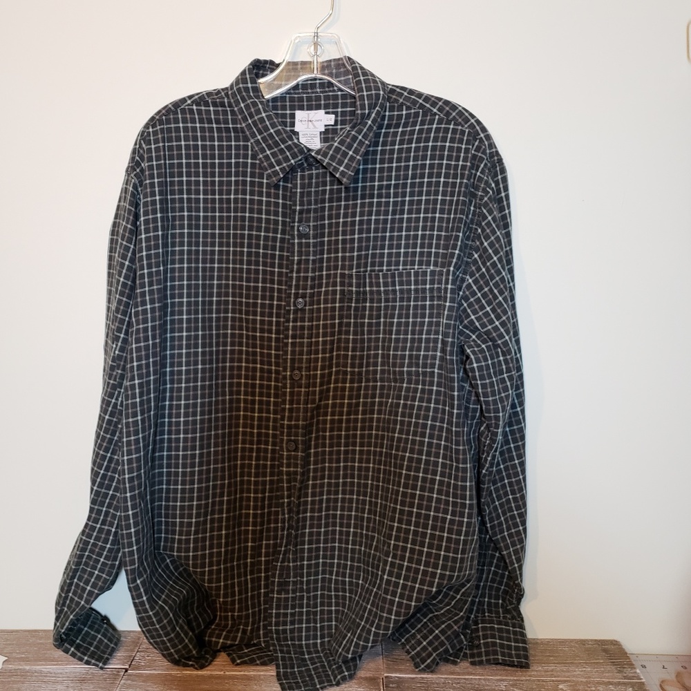 $7 Firm Calvin Klein Jeans Men's Button Down shirt